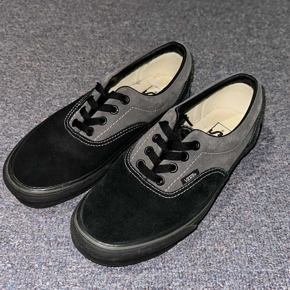 Vans Black & Gray shoes (7.5W/6M)